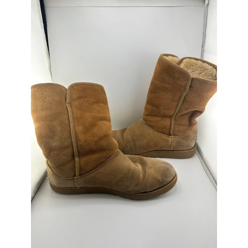 UGG Australia Womens Classic Mid Calf Suede Shearling Boots Chestnut Tan Size 8